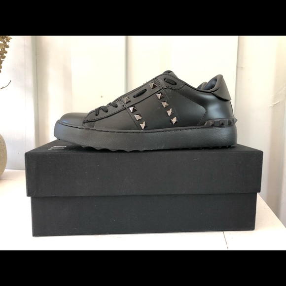 Valentino Garavani leather sneakers - Picture 3 of 3
